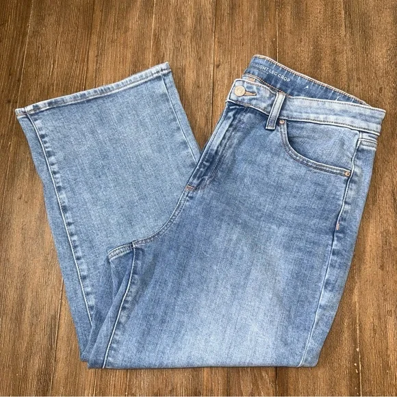 Chicos Jeans High rise crop wide leg Straight light wash SZ 2.5 US 14 - Picture 3 of 11